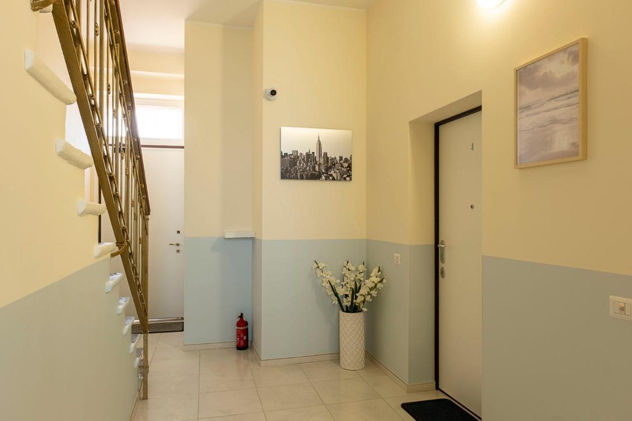 Leader Apartment 4 - Monzino - Hockey Msg Arena - Linate - Милан Экстерьер фото