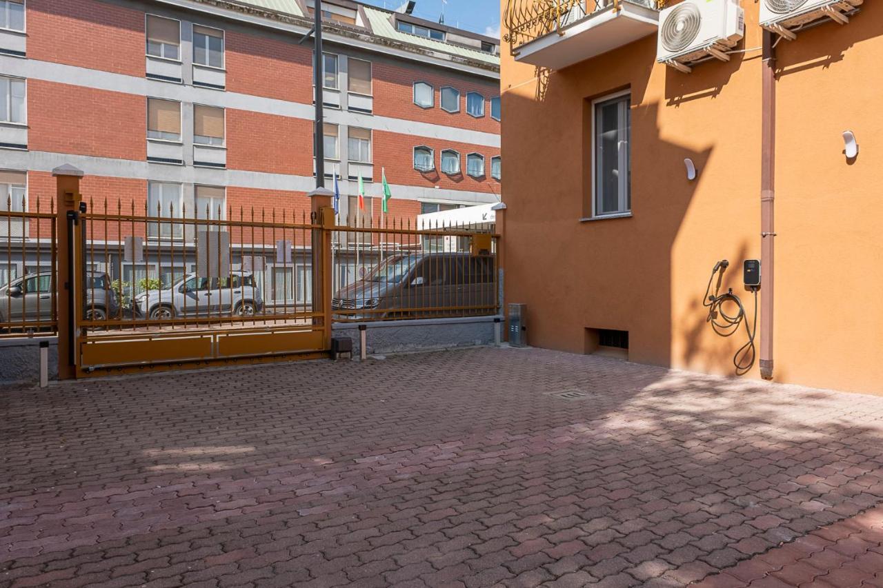 Leader Apartment 4 - Monzino - Hockey Msg Arena - Linate - Милан Экстерьер фото